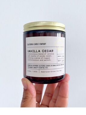 Leoben Company Vanilla Cedar Scented Soy Candle - Amber Jar